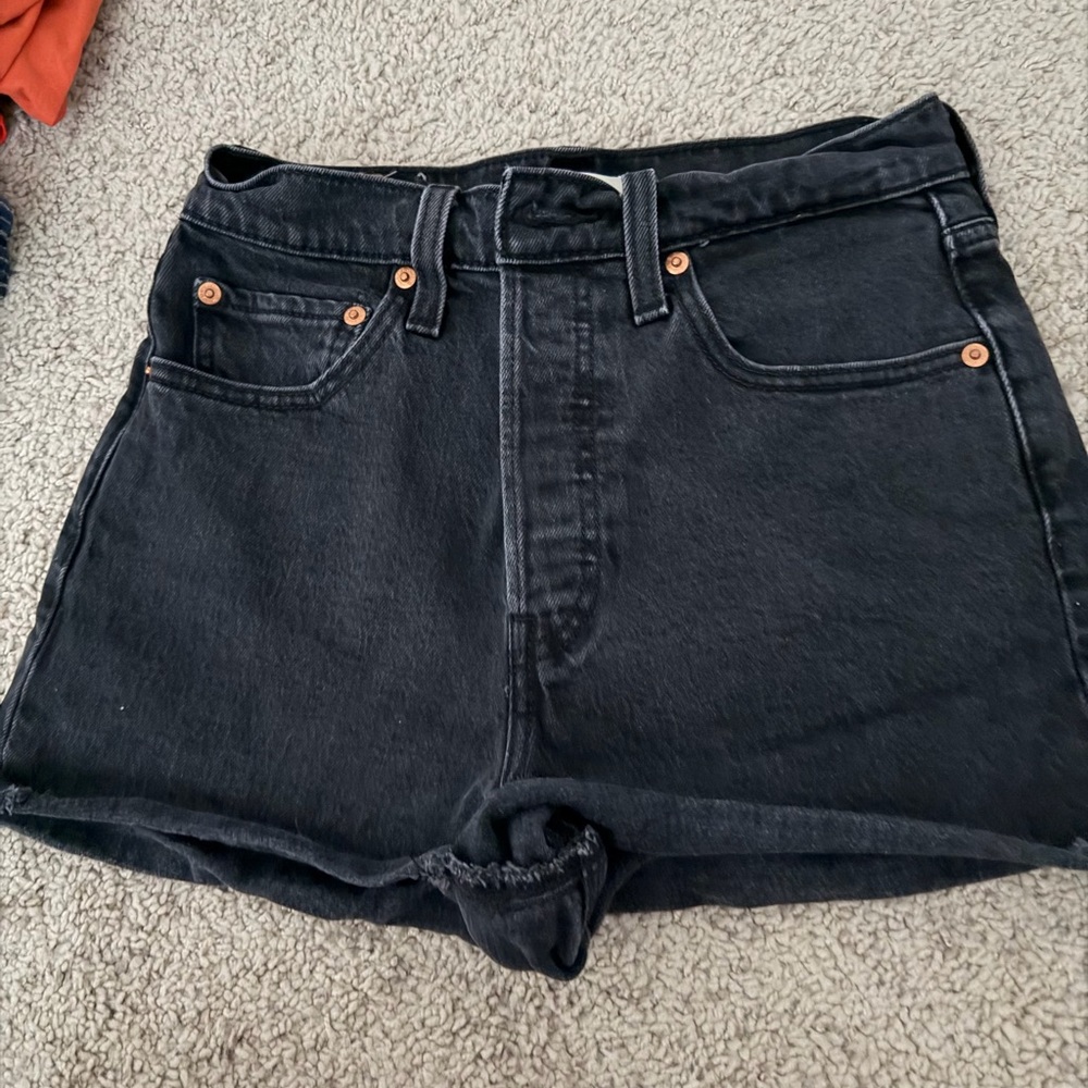 Levi’s Ribcage High-Rise Black Denim Women's Shorts
